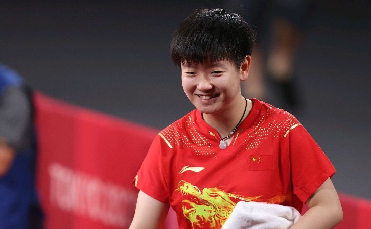 身材很苗条的朋友妈妈